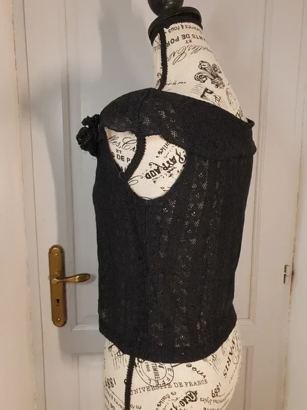 💜 Black boho embroidered top – Size XS/S – Good condition – photo 3